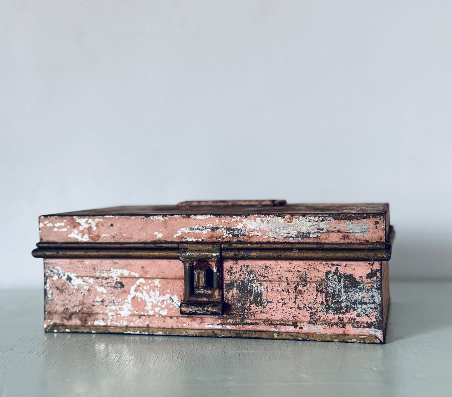 Vintage Tin Kreamer Box