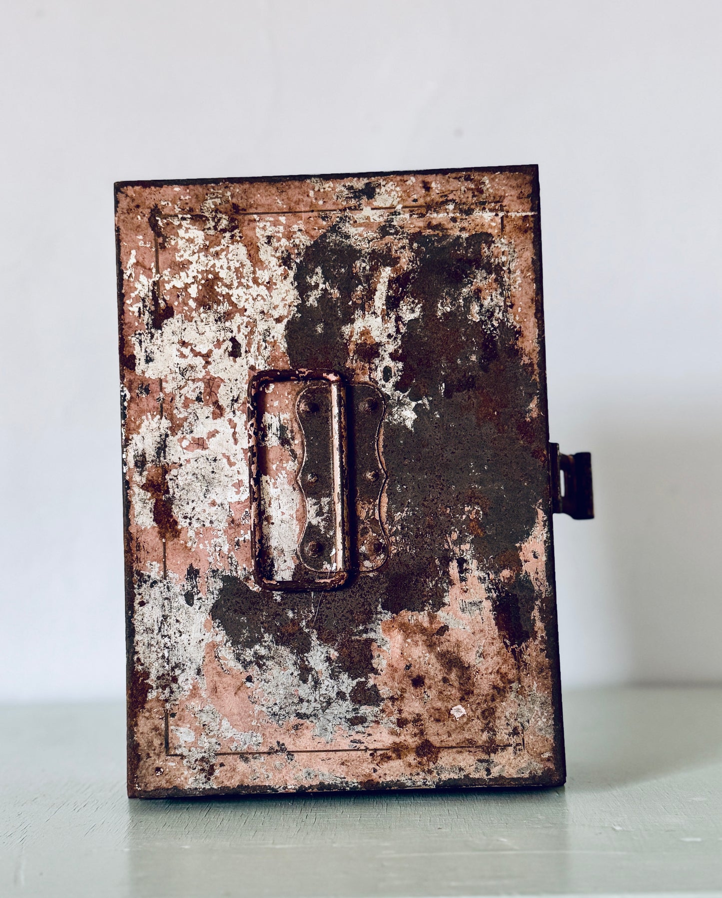 Vintage Tin Kreamer Box