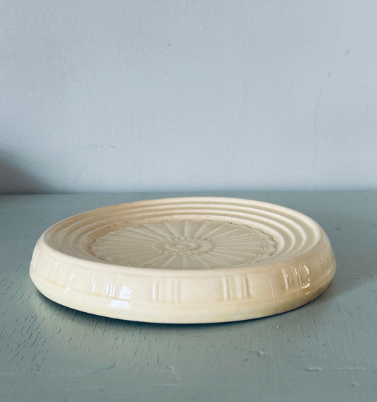 Vintage Cream Trivet